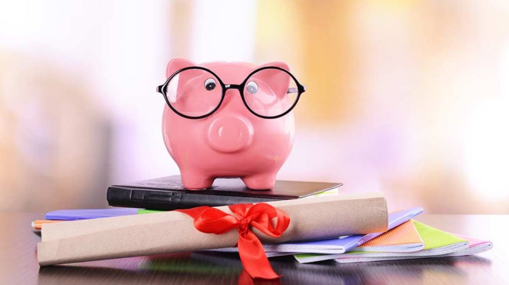 piggy bank with glasses